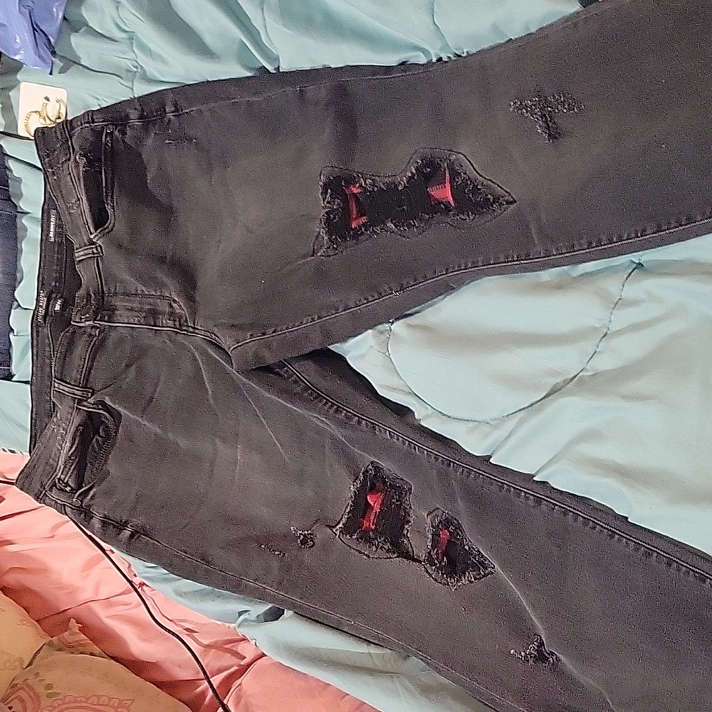 JUDY BLUE BUFFALO PLAID DISTRESSED JEANS